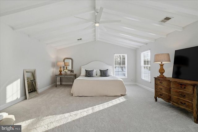 17301 VANNES CT, Hamilton, VA 20158