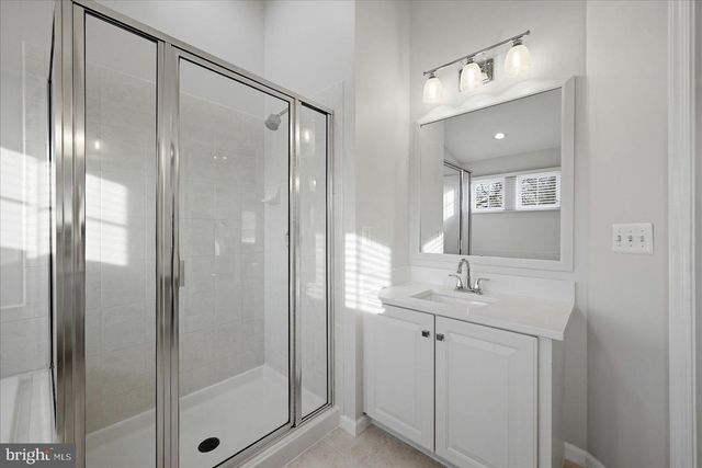 17301 VANNES CT, Hamilton, VA 20158