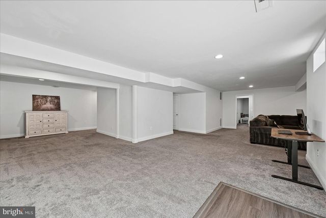 17301 VANNES CT, Hamilton, VA 20158