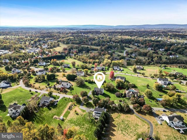 17301 VANNES CT, Hamilton, VA 20158