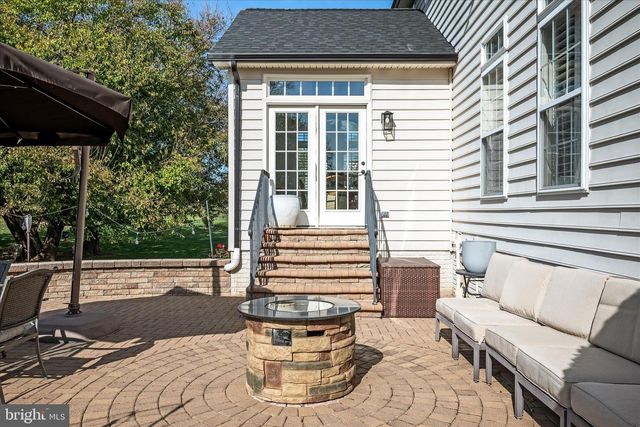 17301 VANNES CT, Hamilton, VA 20158