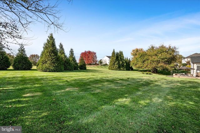 17301 VANNES CT, Hamilton, VA 20158