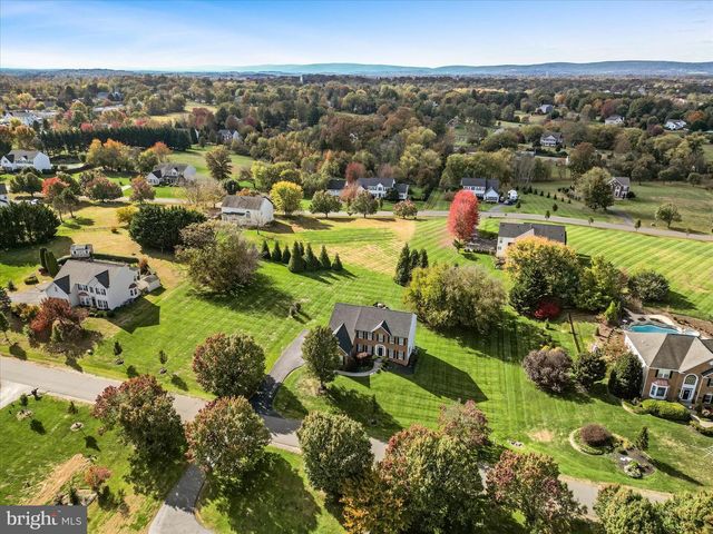 17301 VANNES CT, Hamilton, VA 20158