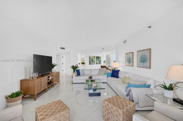 2800 ISLAND BL 904, Aventura, FL 33160