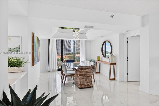 2800 ISLAND BL 904, Aventura, FL 33160