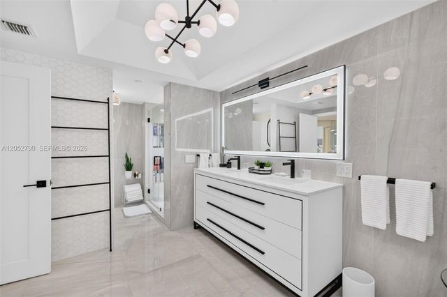 2800 ISLAND BL 904, Aventura, FL 33160