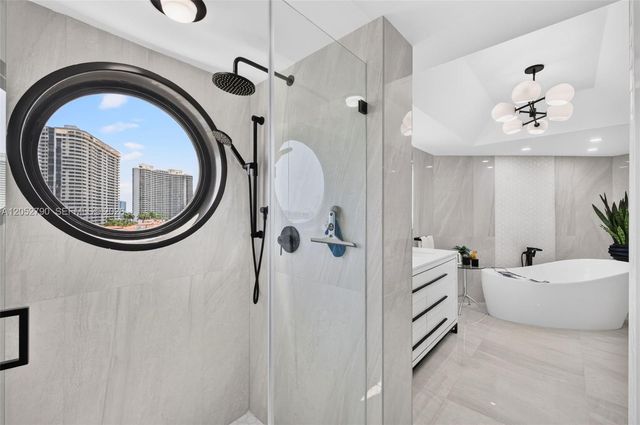 2800 ISLAND BL 904, Aventura, FL 33160