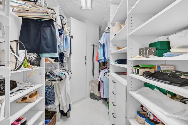 2800 ISLAND BL 904, Aventura, FL 33160