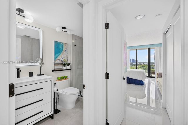 2800 ISLAND BL 904, Aventura, FL 33160