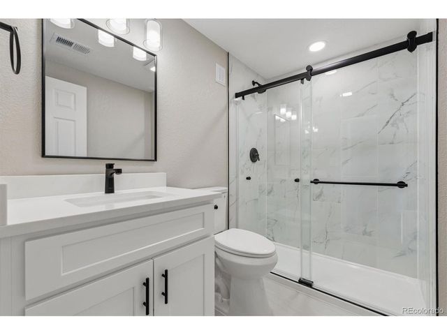 422 Boulder Ln, Johnstown, CO 80534