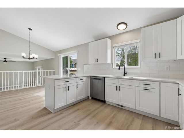 422 Boulder Ln, Johnstown, CO 80534