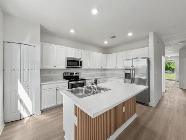 11296 SW 254th Terrace, Homestead, FL 33032
