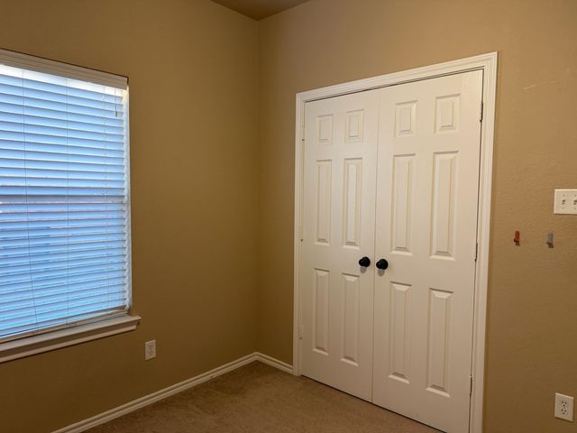 1305 Ravenwood Drive, Mansfield, TX 76063