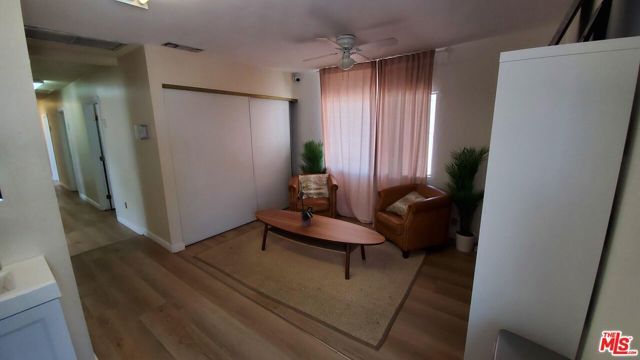 5061 W Sunset Boulevard, Los Angeles, CA 90027