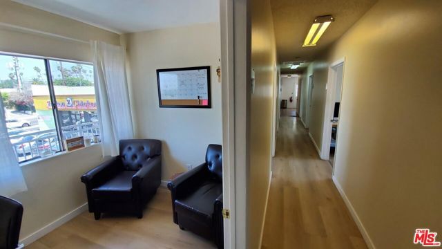 5061 W Sunset Boulevard, Los Angeles, CA 90027