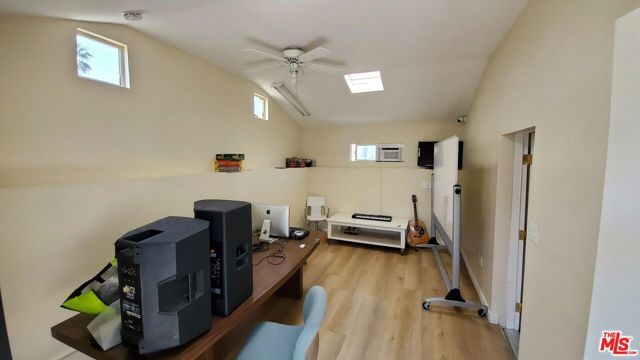 5061 W Sunset Boulevard, Los Angeles, CA 90027