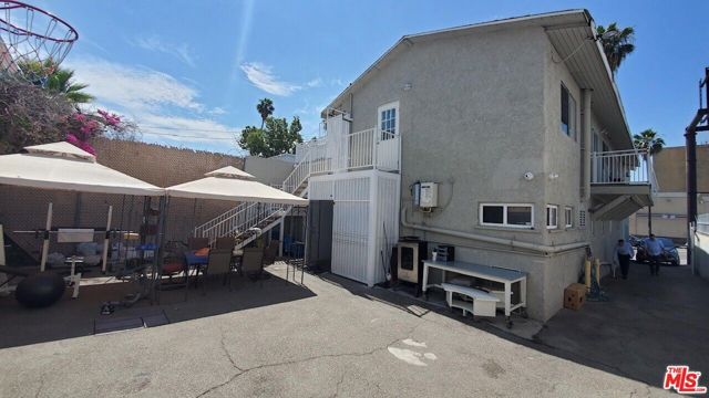 5061 W Sunset Boulevard, Los Angeles, CA 90027