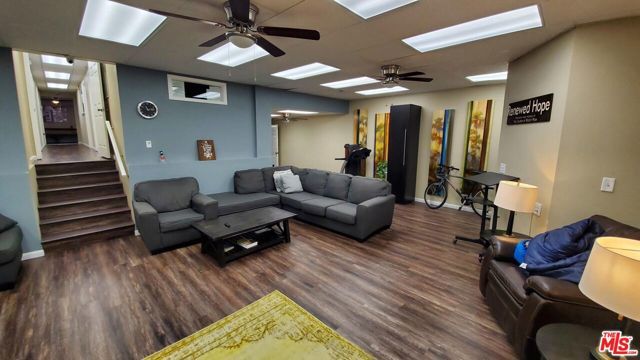 5061 W Sunset Boulevard, Los Angeles, CA 90027