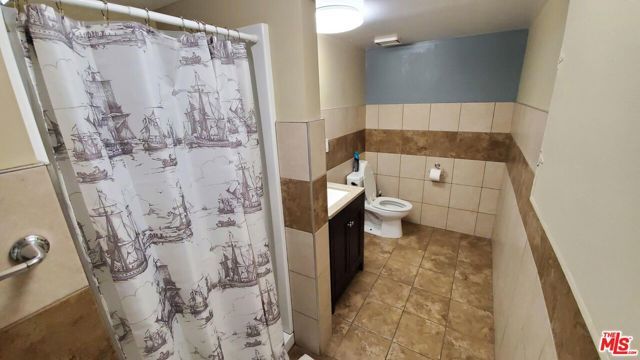 5061 W Sunset Boulevard, Los Angeles, CA 90027