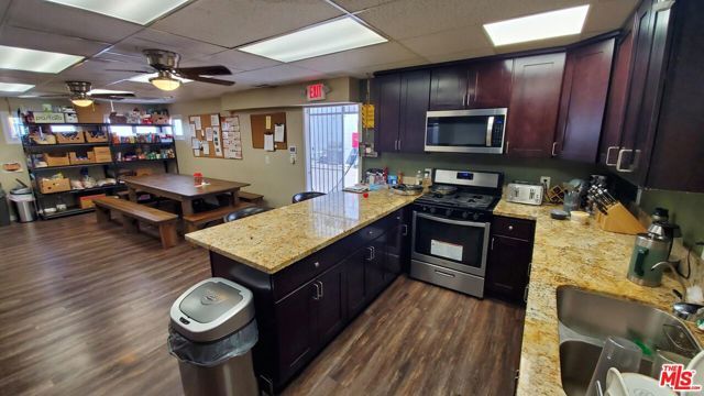 5061 W Sunset Boulevard, Los Angeles, CA 90027