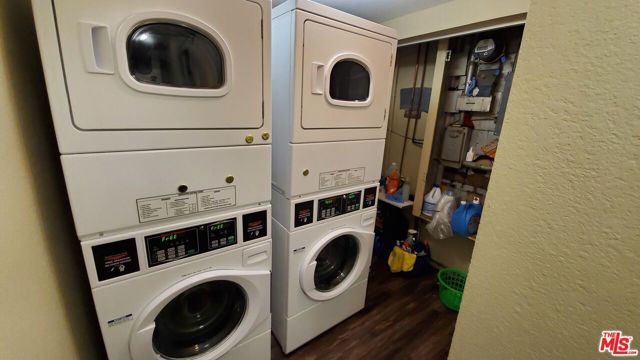 5061 W Sunset Boulevard, Los Angeles, CA 90027