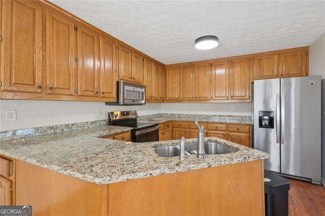 3350 Old Thompson Mill Road, Buford, GA 30519