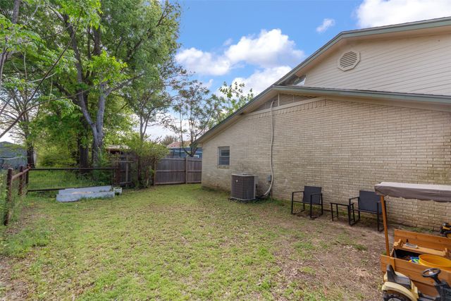 529 E Kempner, Mabank, TX 75147