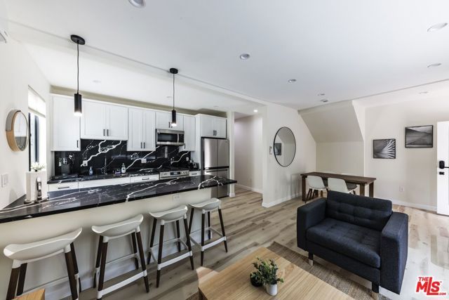 9024 Phyllis Avenue B, West Hollywood, CA 90069