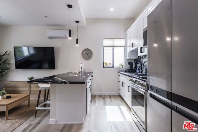 9024 Phyllis Avenue B, West Hollywood, CA 90069