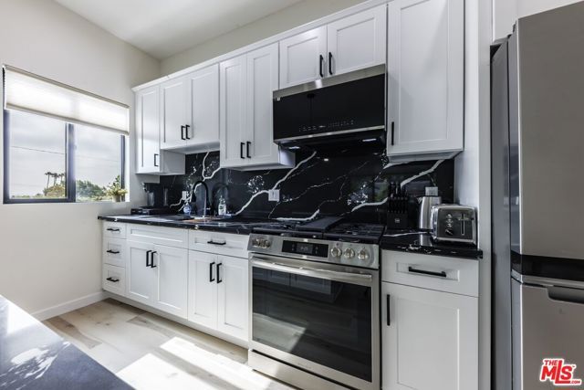 9024 Phyllis Avenue B, West Hollywood, CA 90069