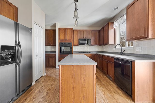 2501 Hennig Road, Hampshire, IL 60140