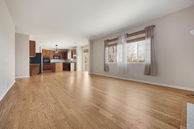 2501 Hennig Road, Hampshire, IL 60140