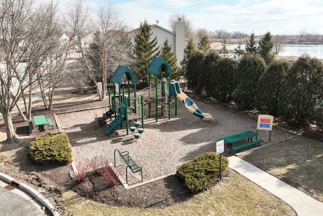 2501 Hennig Road, Hampshire, IL 60140