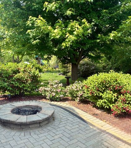 2501 Hennig Road, Hampshire, IL 60140