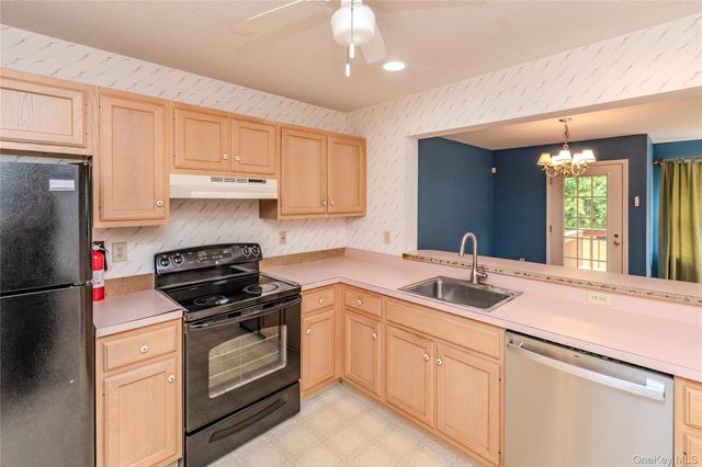 255 Crestwood Court, Fishkill, NY 12524