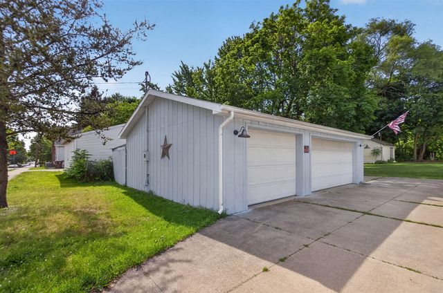 749 Kennedy Street, Jackson, MI 49202
