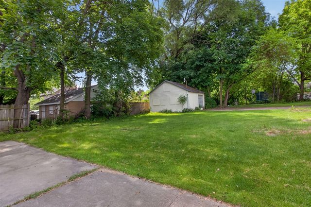 749 Kennedy Street, Jackson, MI 49202
