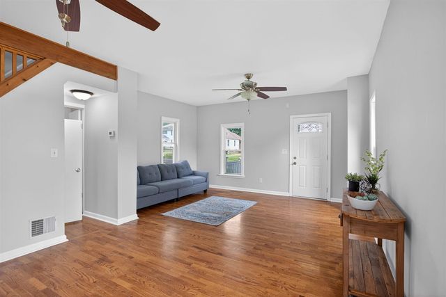 749 Kennedy Street, Jackson, MI 49202
