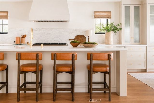 933 S Sycamore Avenue, Los Angeles, CA 90036