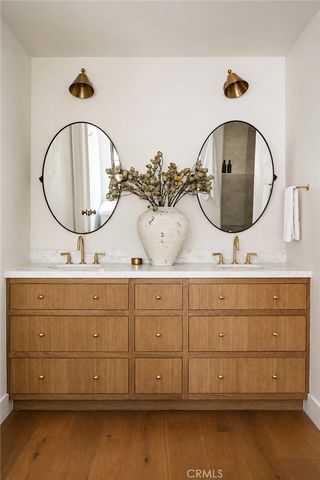933 S Sycamore Avenue, Los Angeles, CA 90036