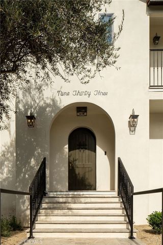 933 S Sycamore Avenue, Los Angeles, CA 90036