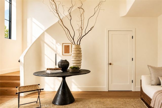 933 S Sycamore Avenue, Los Angeles, CA 90036