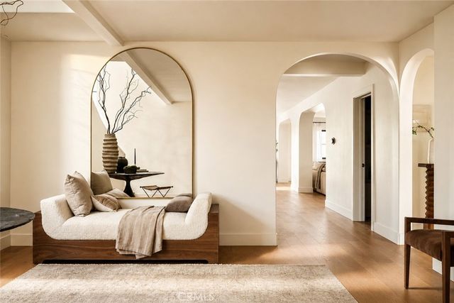 933 S Sycamore Avenue, Los Angeles, CA 90036