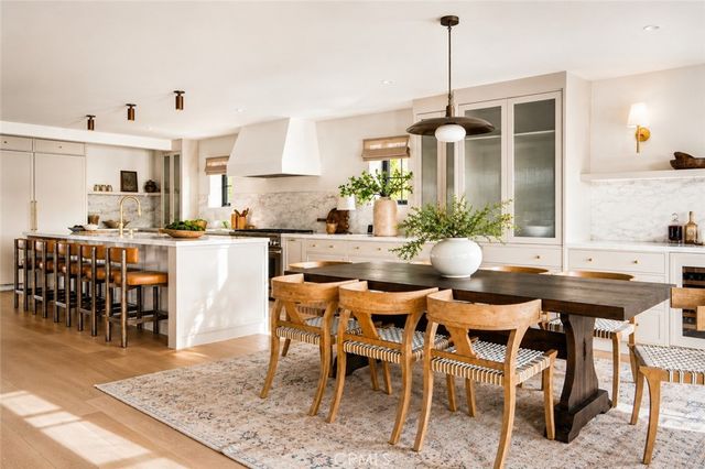 933 S Sycamore Avenue, Los Angeles, CA 90036