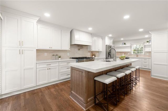 5177 Riverhill Road NE, Marietta, GA 30068