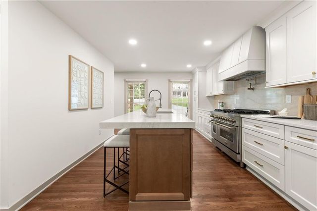 5177 Riverhill Road NE, Marietta, GA 30068