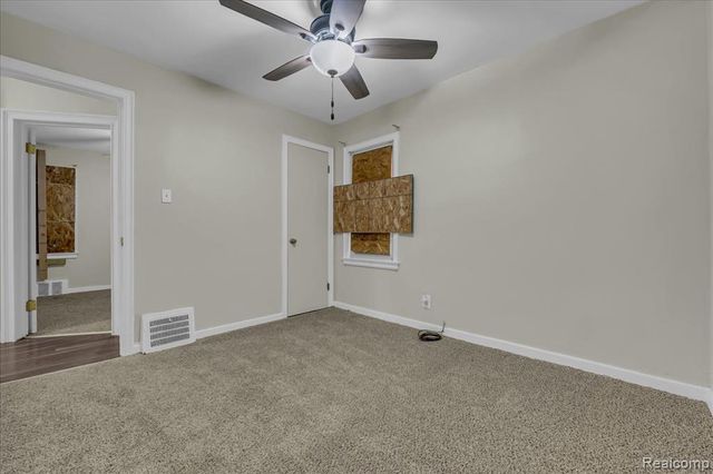 8882 Warwick Street, Detroit, MI 48228