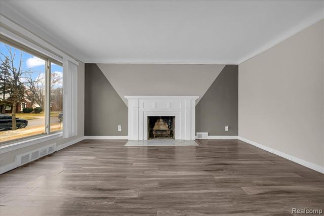 8882 Warwick Street, Detroit, MI 48228