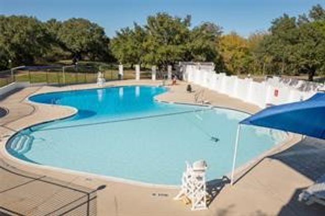 8702 Oakland Court, Granbury, TX 76049