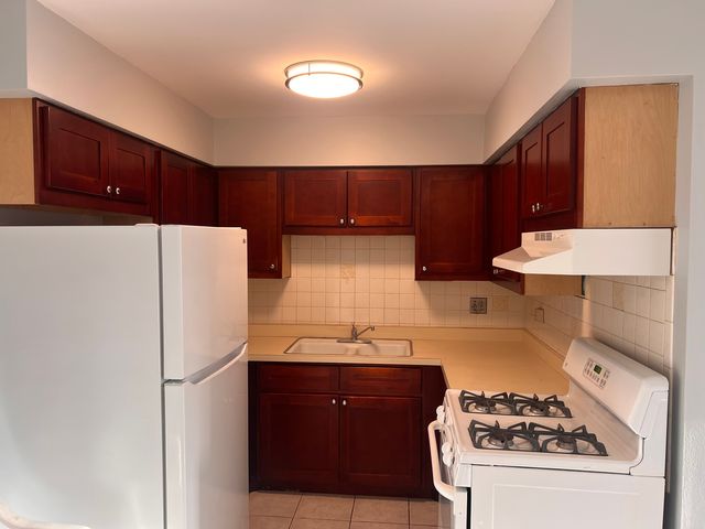 1303 N Baldwin Court B3, Palatine, IL 60074